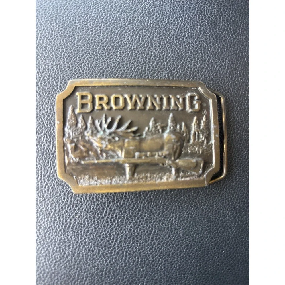 Vtg Browning 1977 Belt Buckle Moose Buck Rifle‎ Hunting Indiana Metal Craft K4